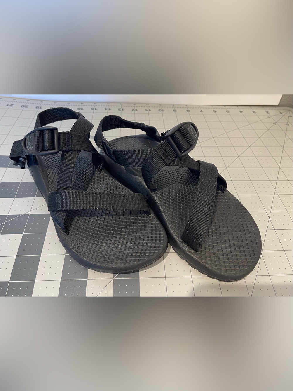 Chaco Z/1 Classic Womenโs 5 Black Sport Hiking Sandals Adjustable Straps J105414